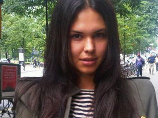 Nu kan du fynda i Freja Kjellbergs garderob…