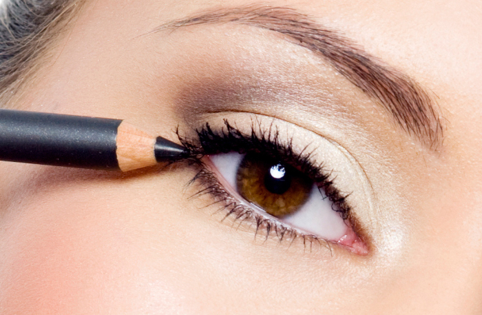 Bildguide: Så ska du lägga eyeliner beroende på vilken ögonform du vill ha