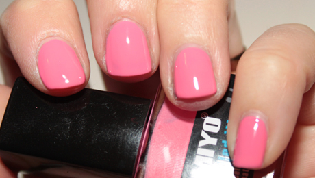 Helen recenserar nytt lack