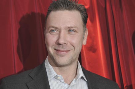 Persbrandt minglar