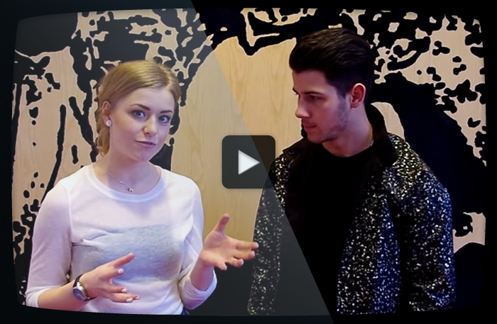 Clara Henry lär sig hur man blir Nick Jonas (kär-varning på det här alltså!)