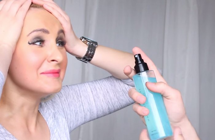 Video: Här blir Beauty-Helen sminkad av sin pojkvän