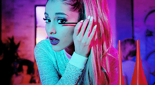 mascara ariana