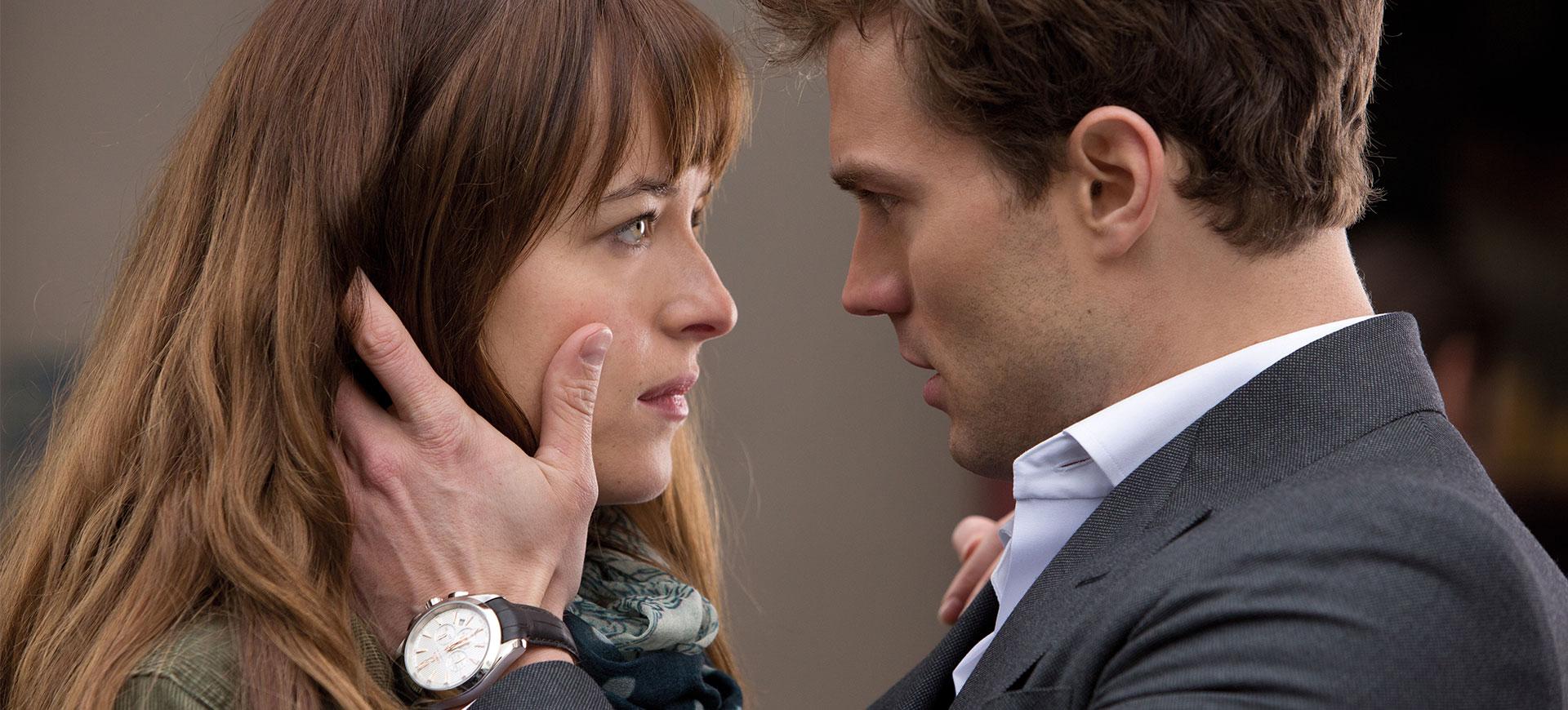 Här är den äntligen: officiella trailern till nya Fifty Shades of Grey–filmen