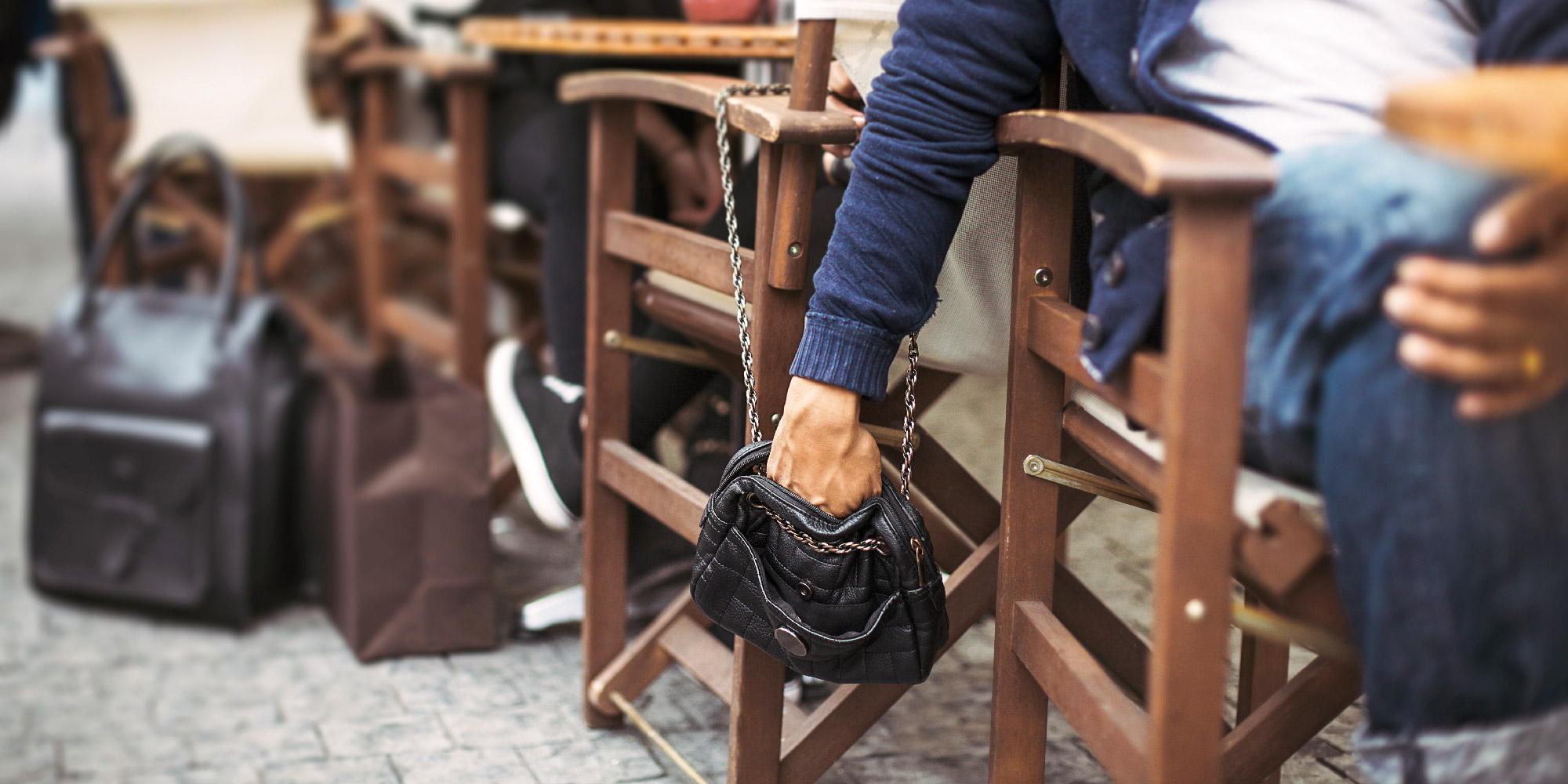 Så undviker du bedragare – tipsen som räddar dig och din semester!