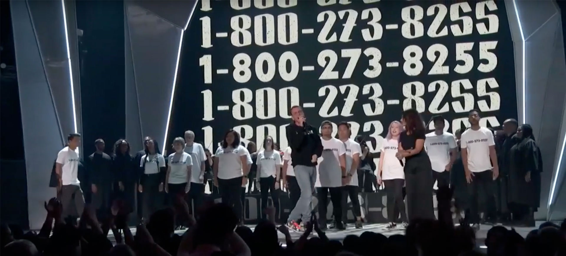 Logic rappade om att förhindra självmord på VMAs – nu ringer fler än någonsin för att få hjälp