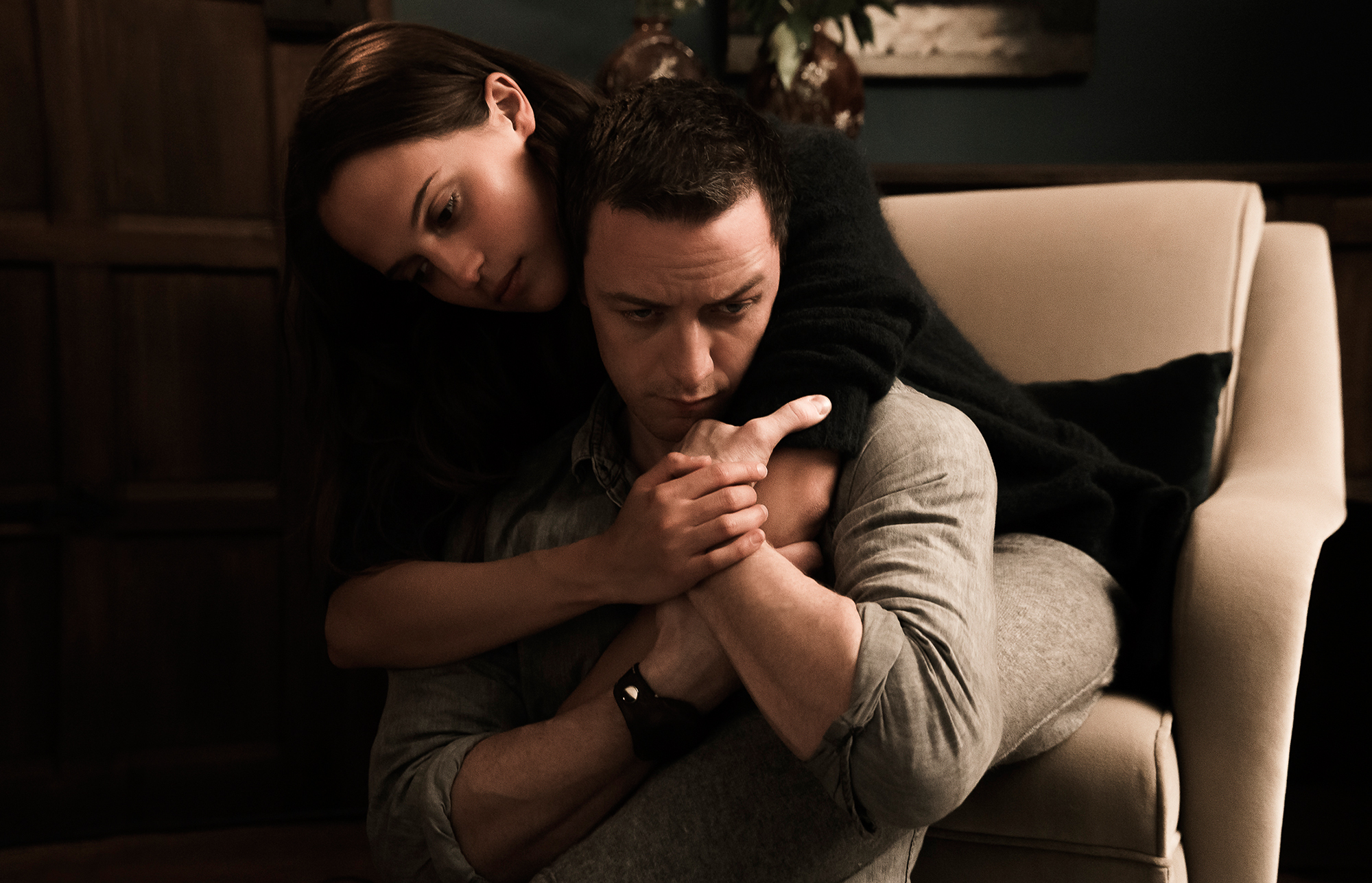 Kärlek över haven med Alicia Vikander och James McAvoy