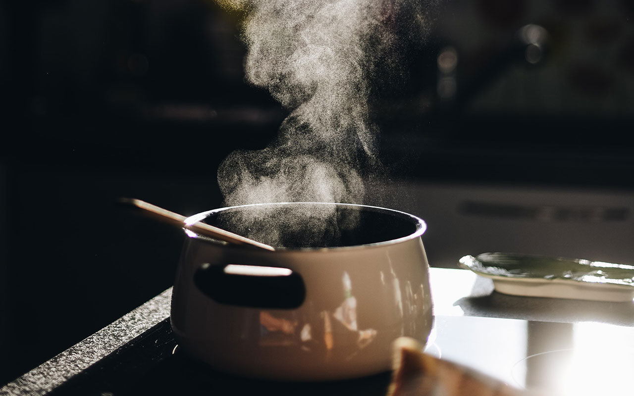 Recept: mustig höstgryta med högrev, svamp och äpple