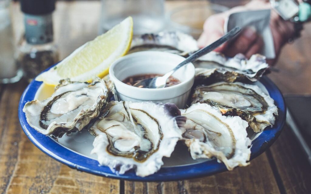 Hur äter man ostron?