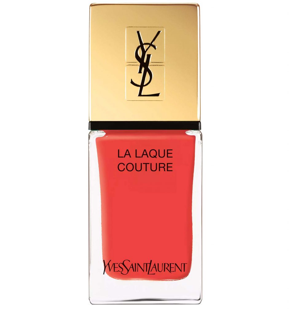nagellack från Yves Saint Laurent i färgen 124