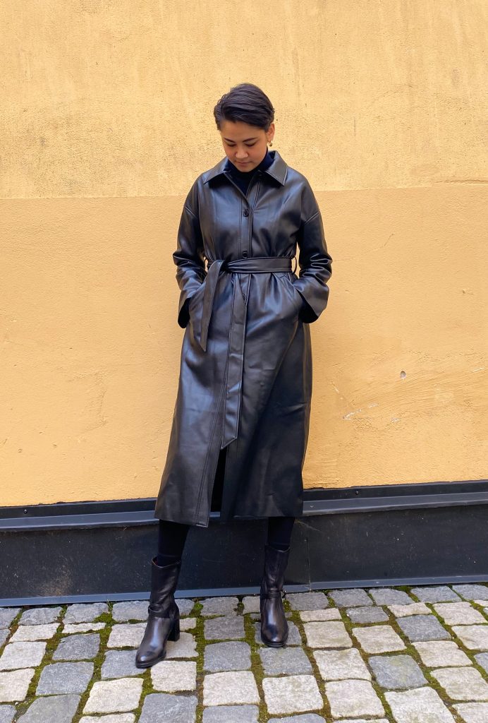 Vårmode för dam: trendig trenchcoat och kappa