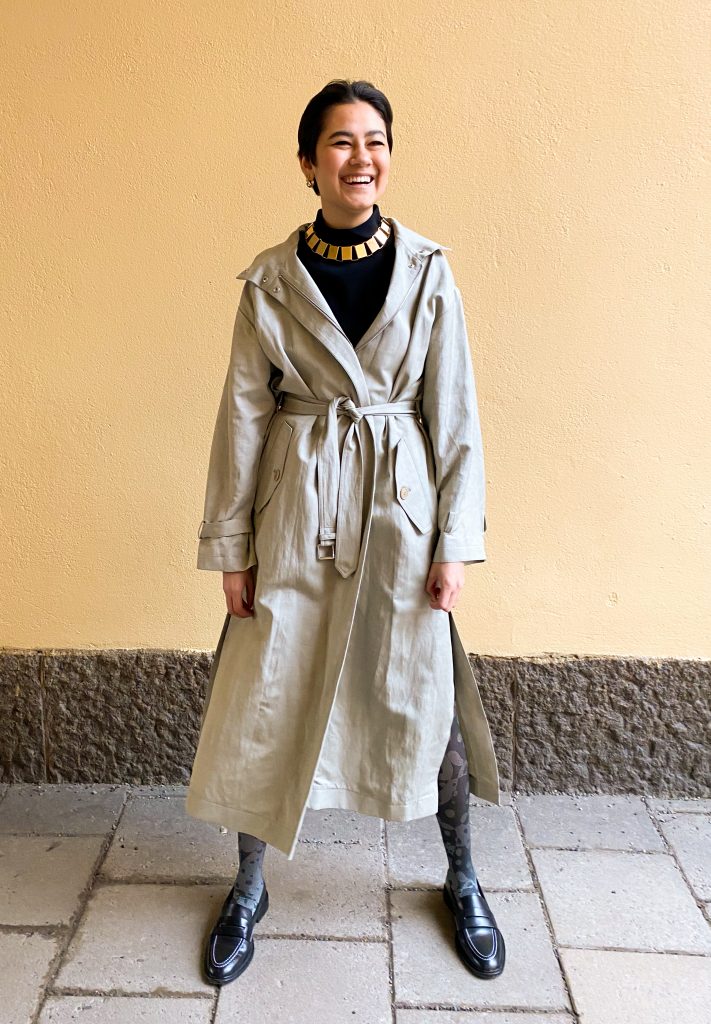 Vårmode för dam: trendig trenchcoat och kappa