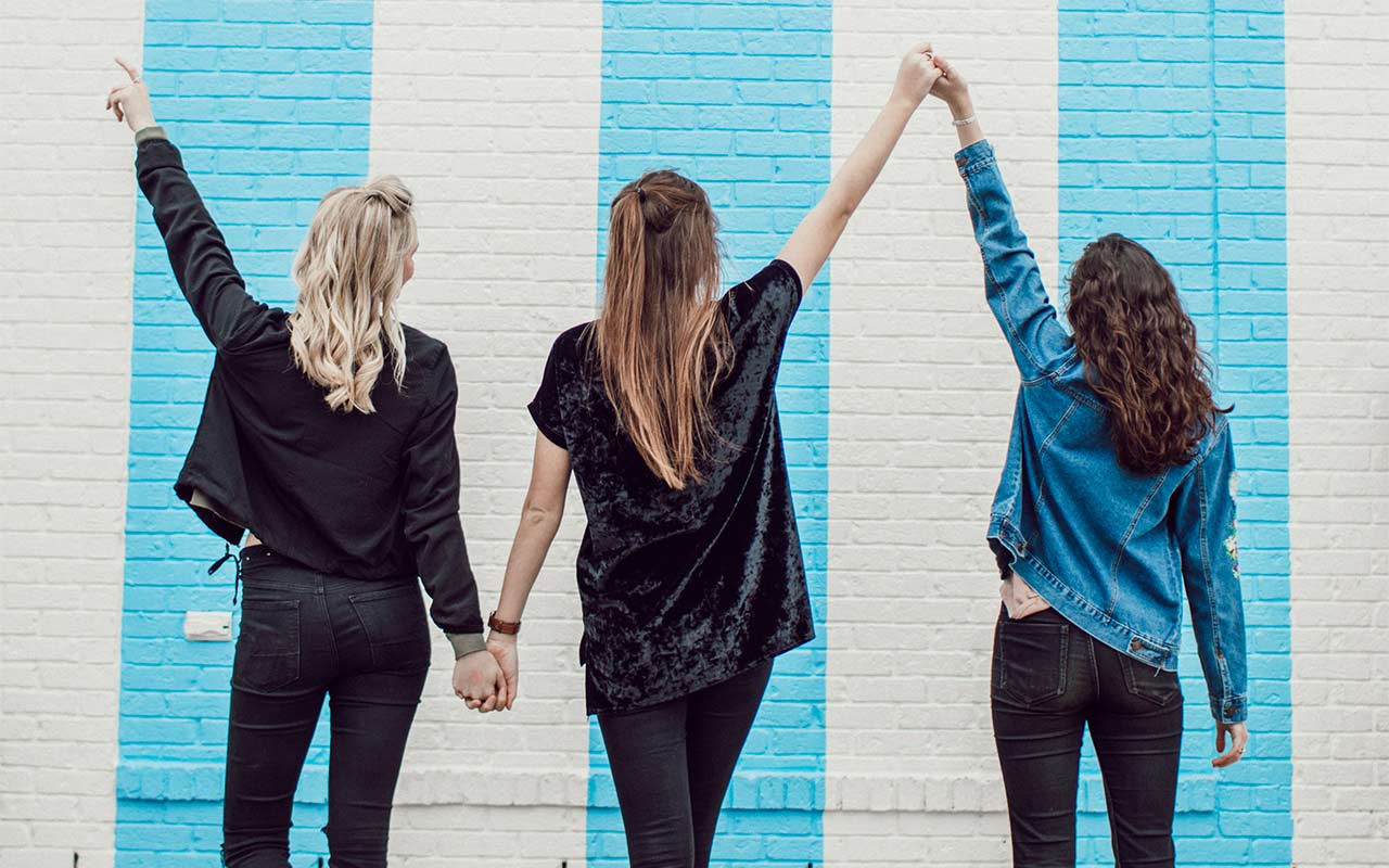 Bäst i test: torrschampon som passar alla hårfärger