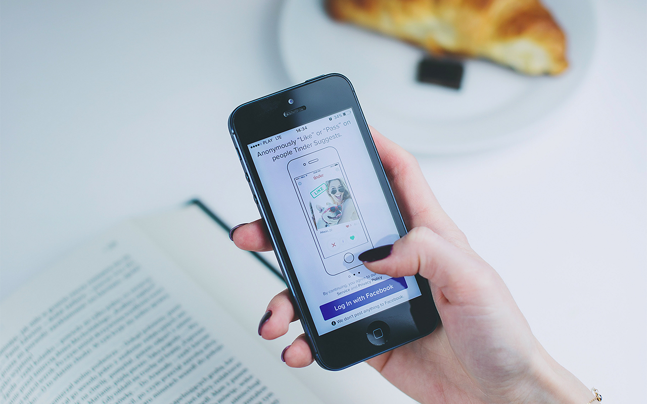 Nu blir Tinder passport tillgängligt för alla