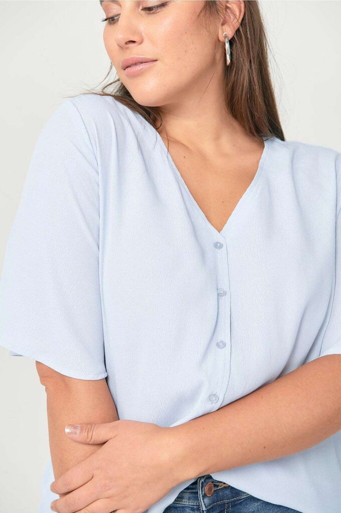 Blå blus plus size från Ellos