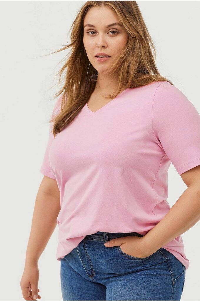 Rosa t-shirt plus size från Ellos