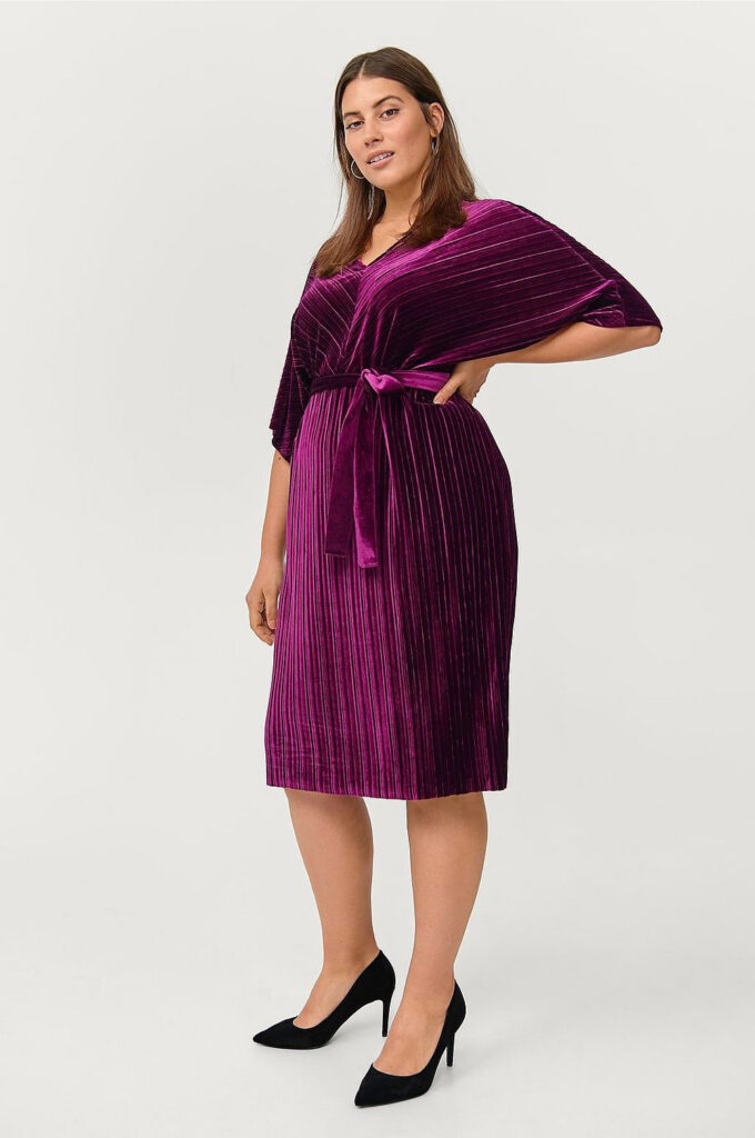 Sammetsklänning plus size från Ellos plus size