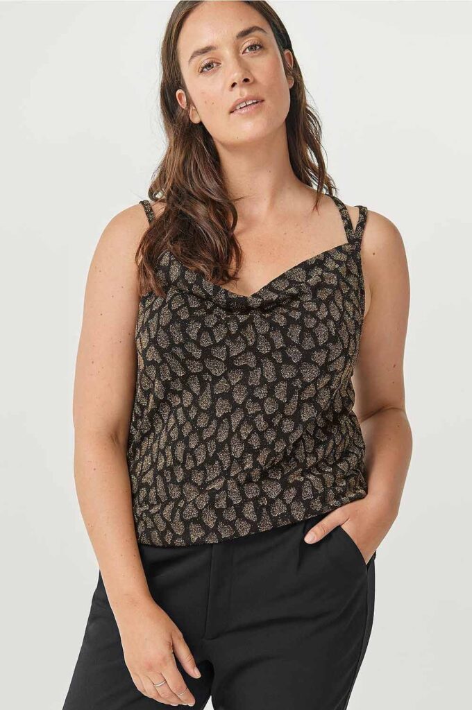 Topp i plus size från Ellos