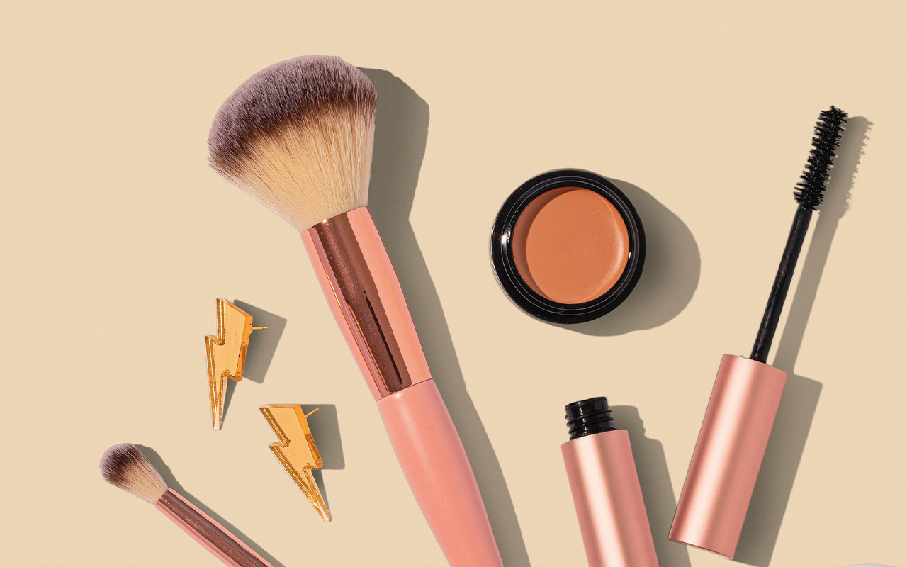 Vårstäda bland ditt smink – så minskar du risken för ögoninflammation