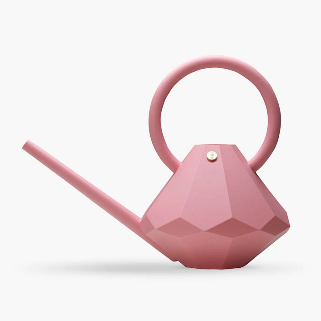 Vattenkanna trädgård