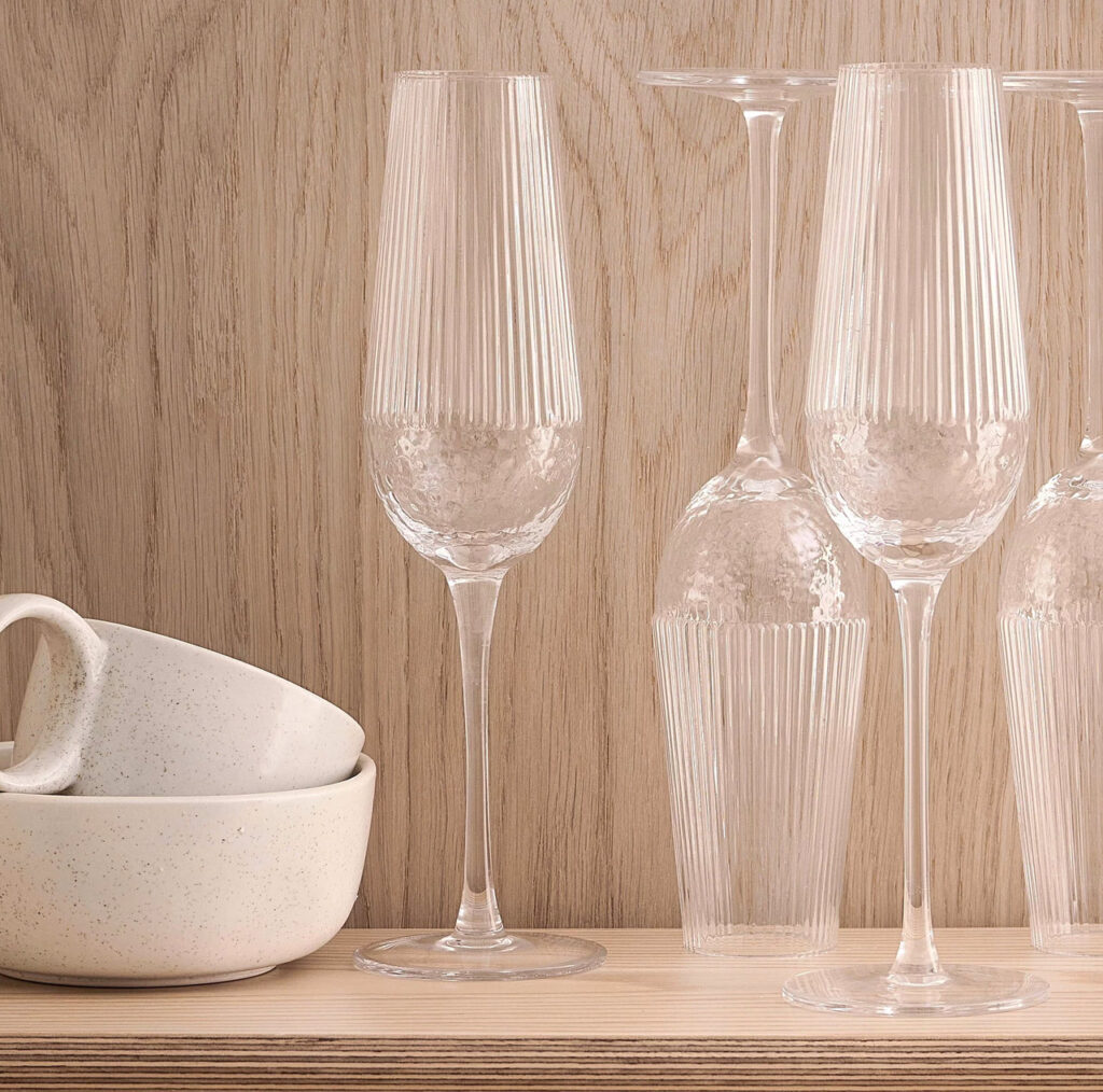 champagneglas och ishinkar ellos