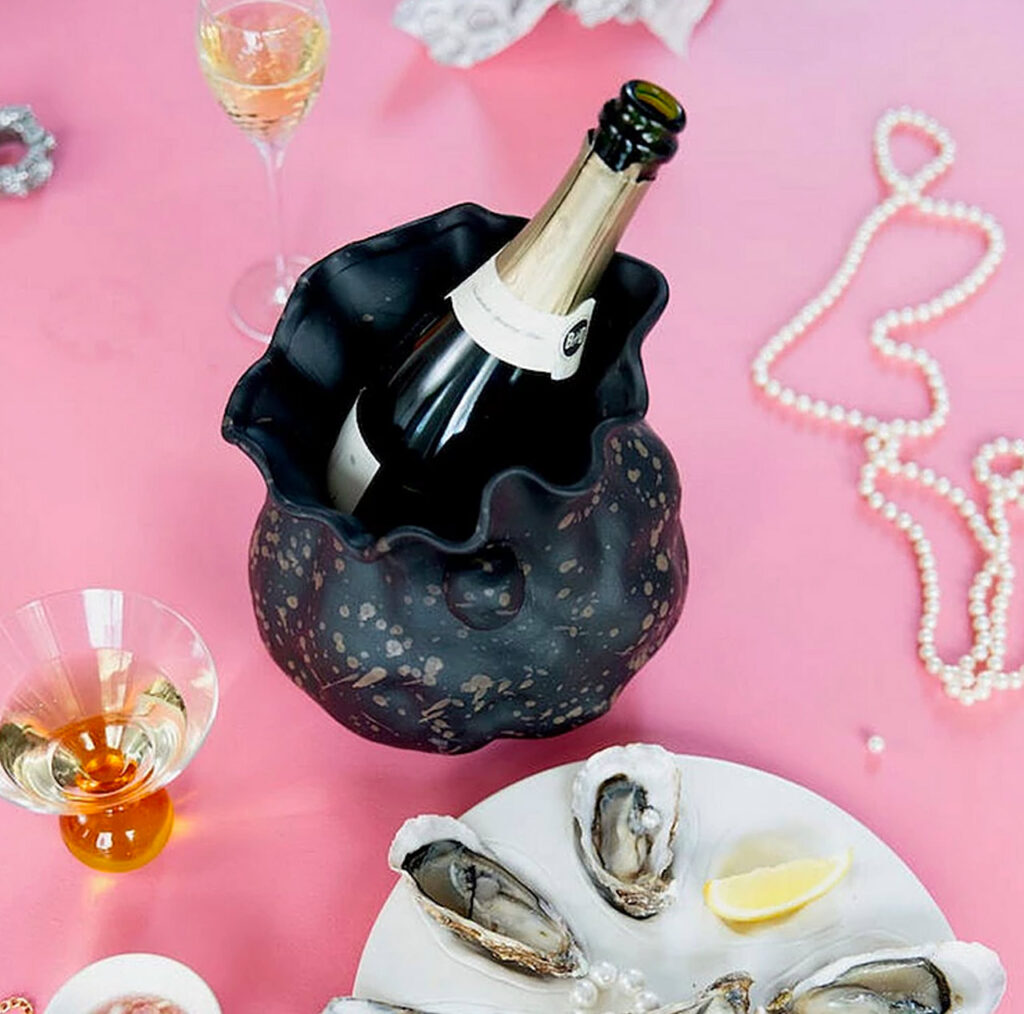 champagneglas och ishinkar svart