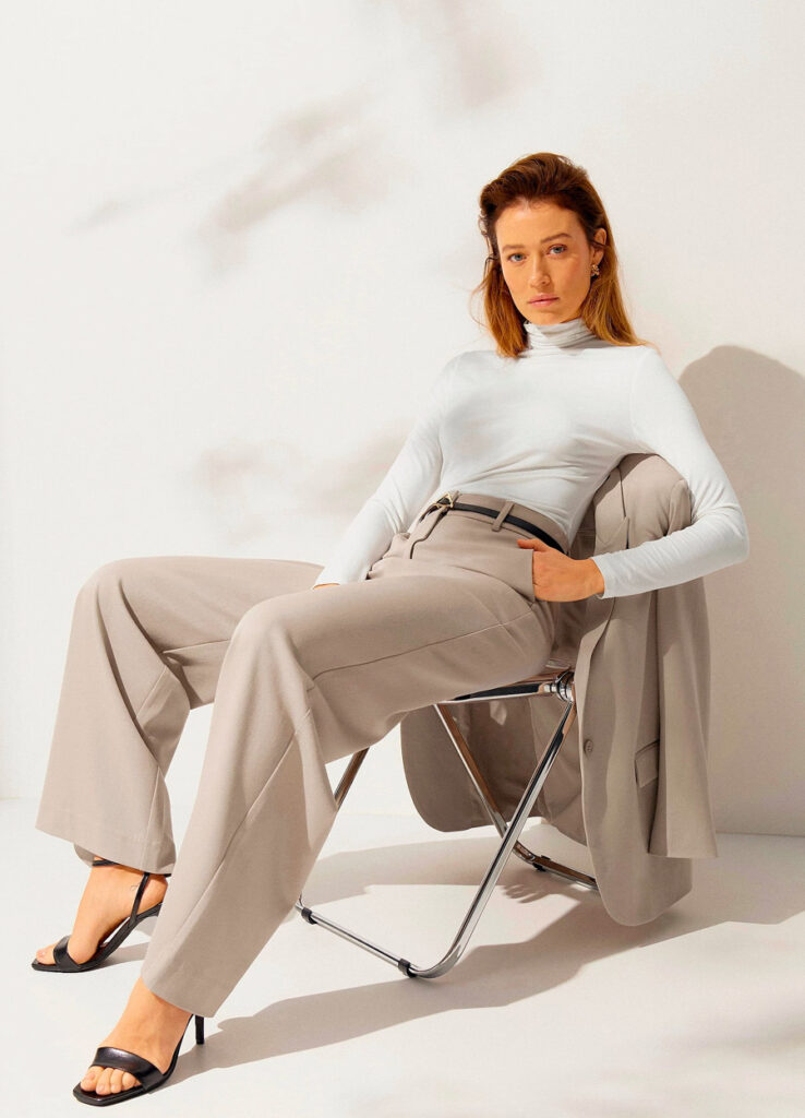 Kostymbyxor for dam hog midja beige