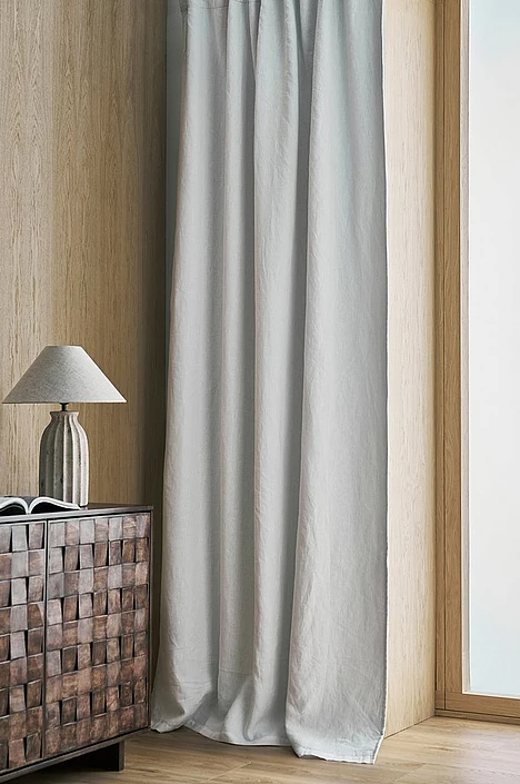 morklaggningsgardiner vit