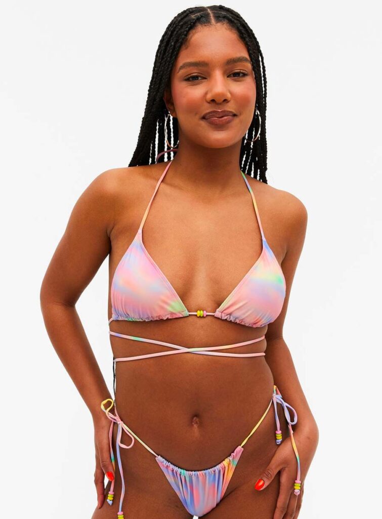 triangelbikini i regnbagsfarger