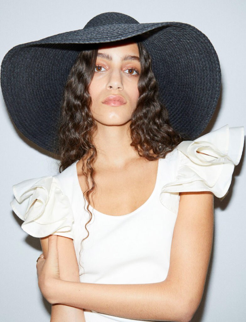 svart solhatt for dam