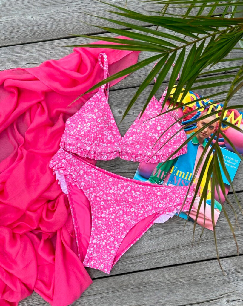 rosa bikini dam
