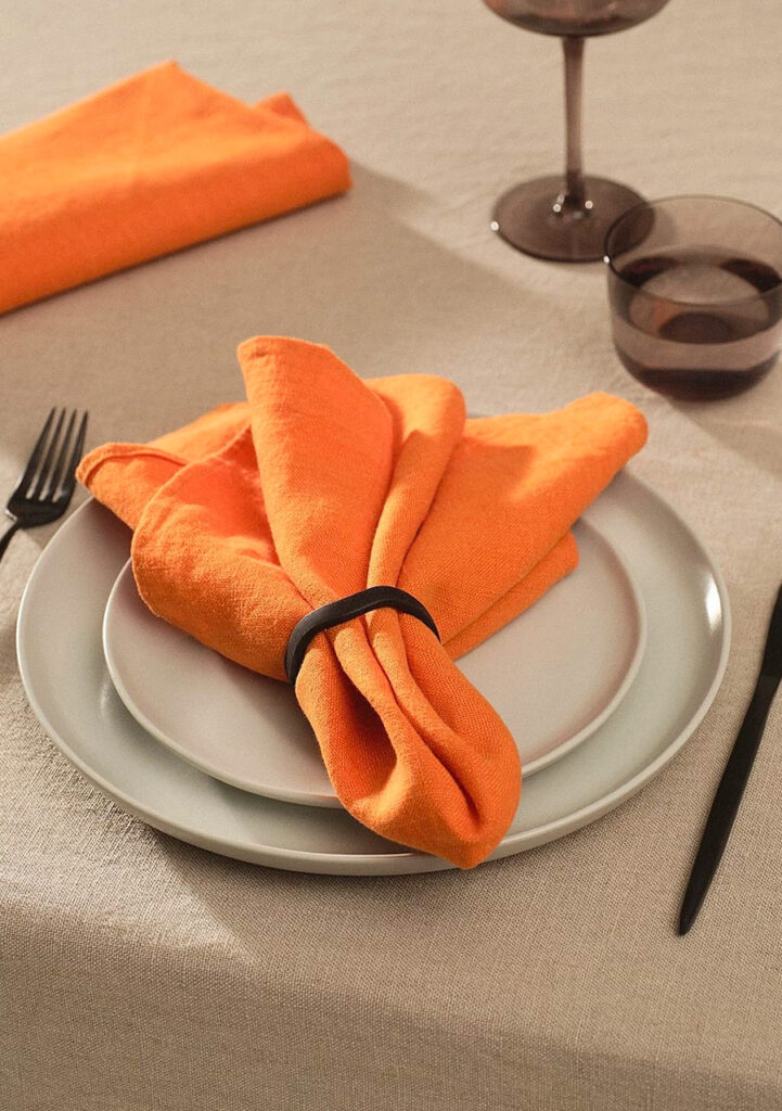 vart kan man kopa Halloween dekoration?