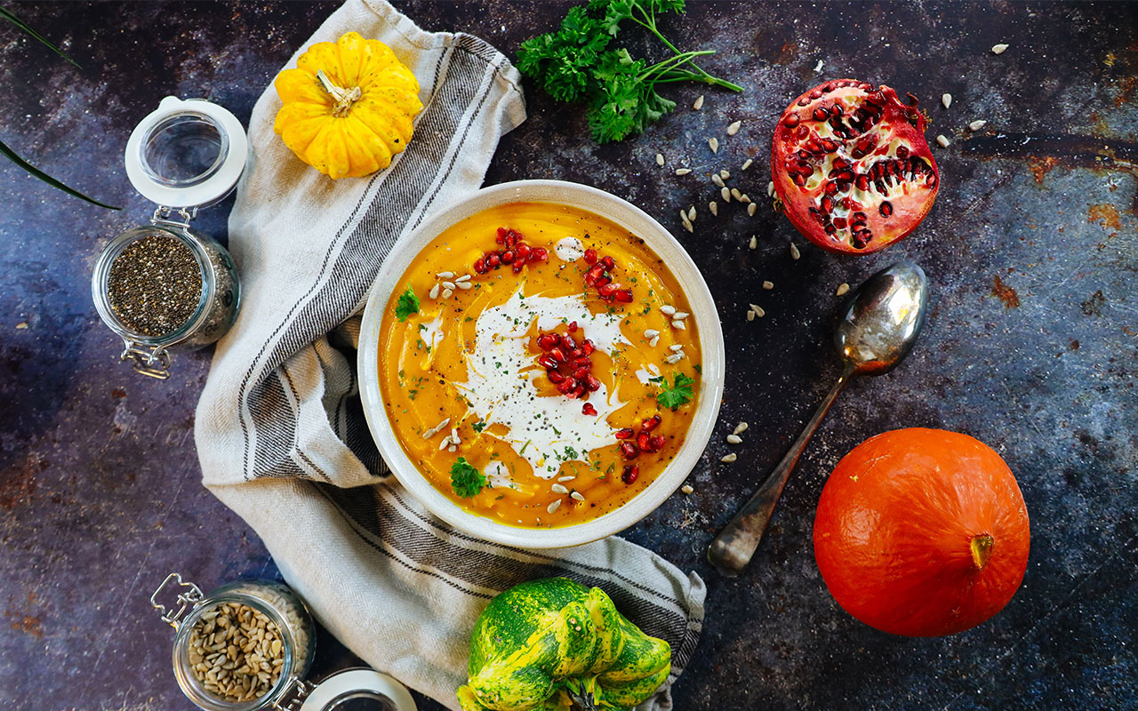 Så lagar du världens godaste pumpasoppa (lagom till Halloween!)