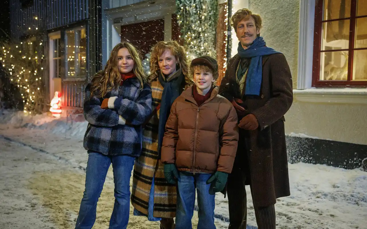 Fartfyllda tidsresor väntas i årets julkalender