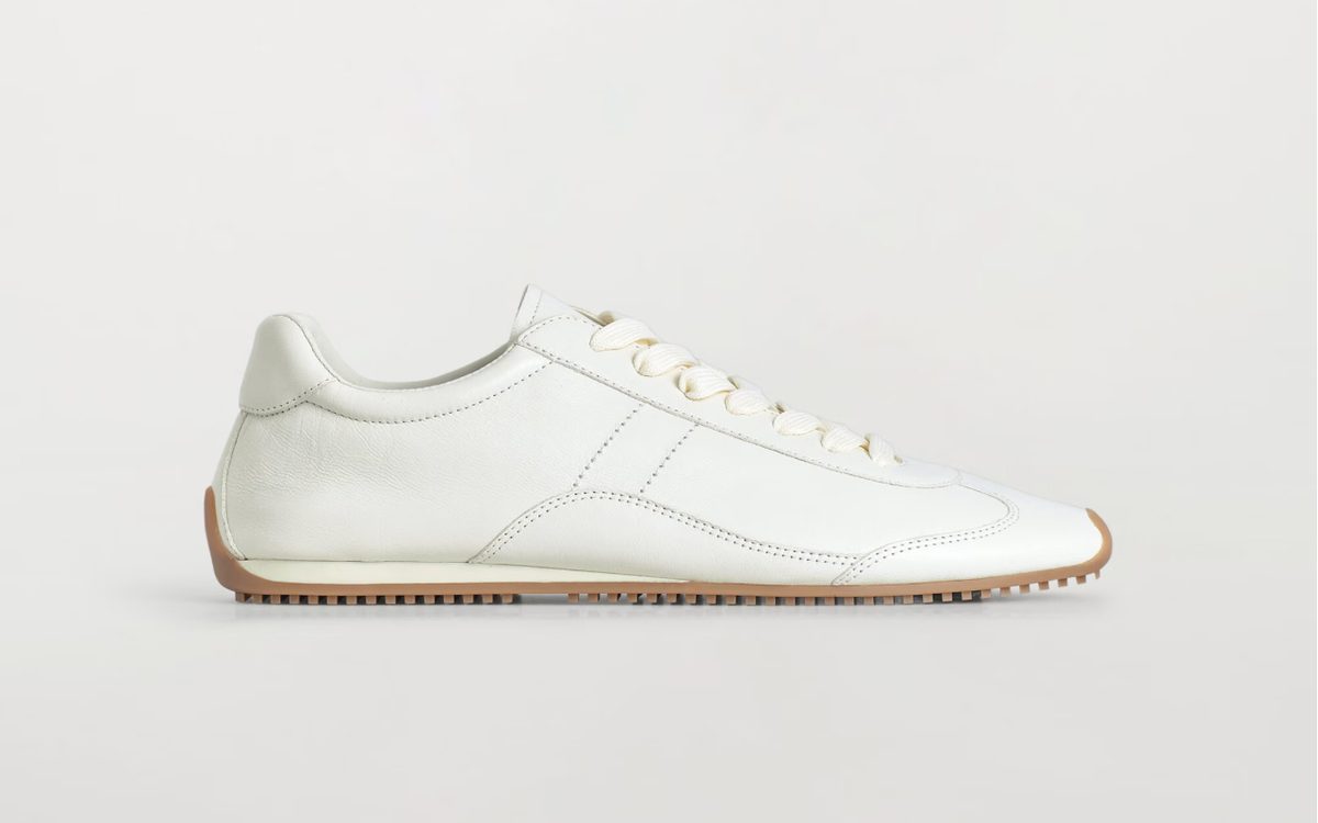 Vita lädersneakers från COS för dam höst